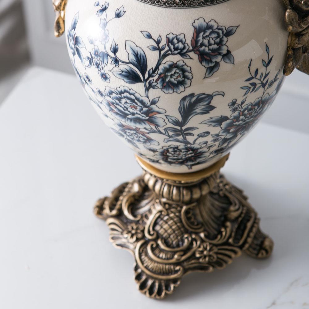 Vază de podea trofeu europeană vintage cu două mânere – Decor ceramic retro