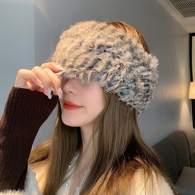 Cappelli con cappuccio in pelliccia di coniglio da donna in stile coreano per autunno e inverno - Alla moda, caldi e perfetti per viaggiare o per lo street style