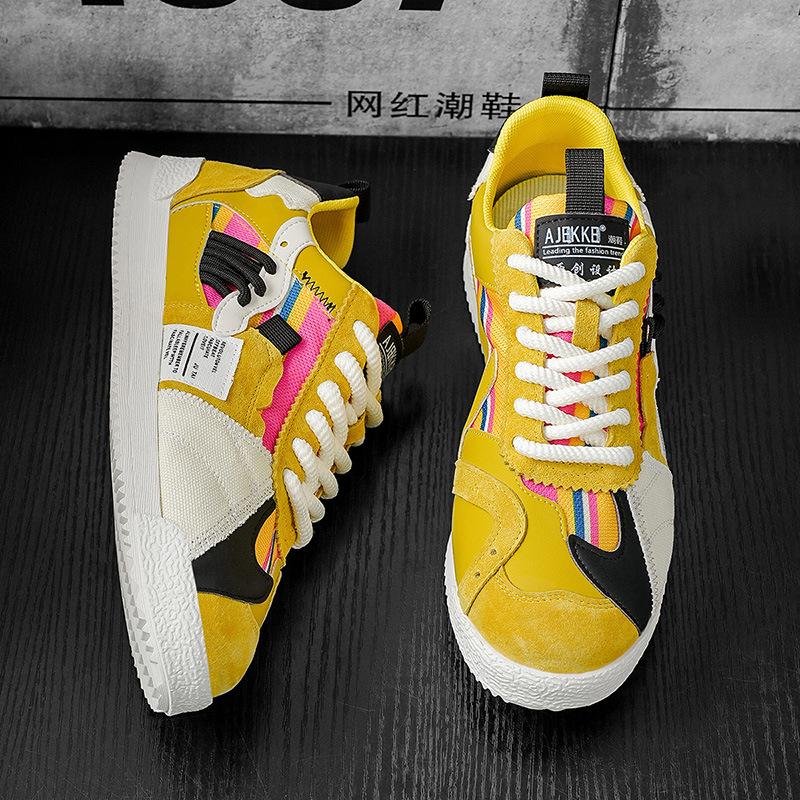 Summer New Fashion Versatile and Comfortable High-end Light Luxury Soft Sole Light Board Shoes Trendy Men's Shoes