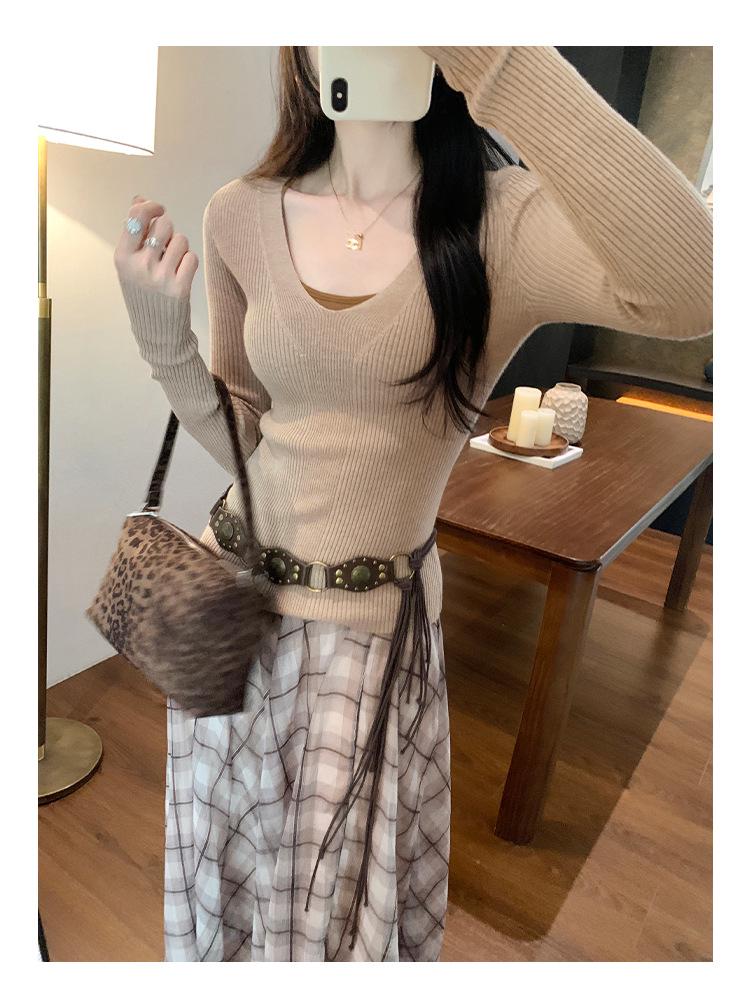 Women's European V-Neck Slim-Fit Knit Sweater - Spring/Autumn 2026 Collection