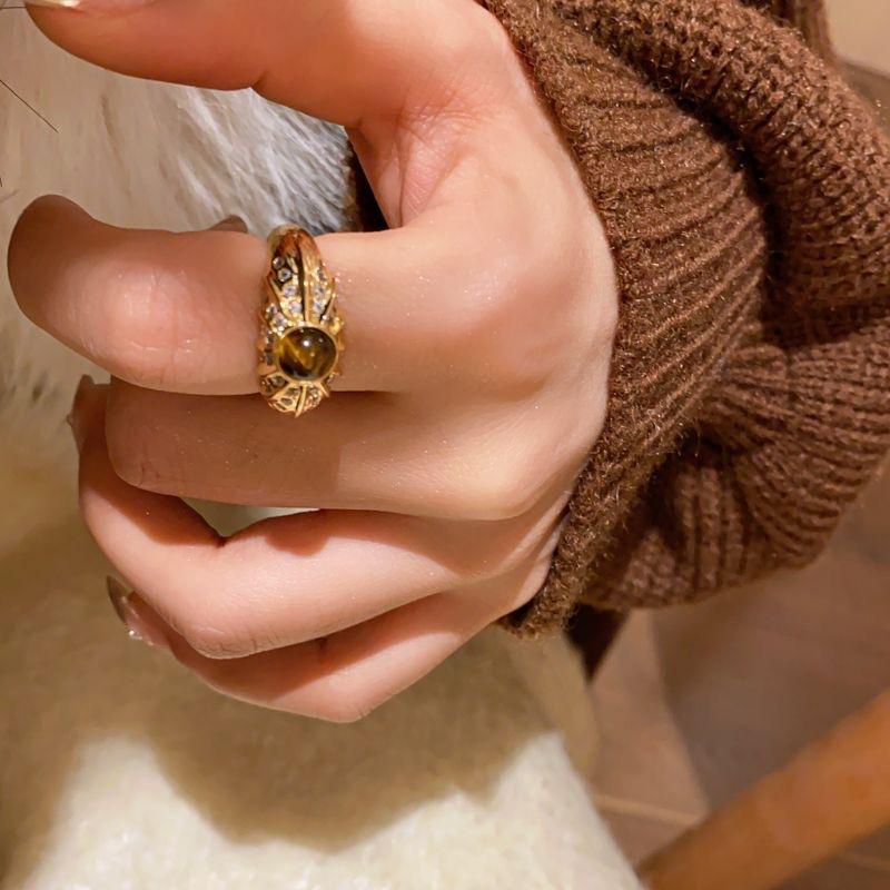 Brushed Antique Exaggerated Fashion Maillard Color Ring with Versatile Temperament, Personalized and Versatile Trendy Ring