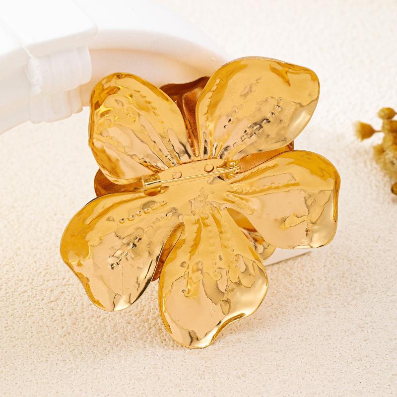 Stylish And Elegant Flower Brooch, 2026 New Trendy Retro Irregular Flower Brooch Pin, Clothing Accessory