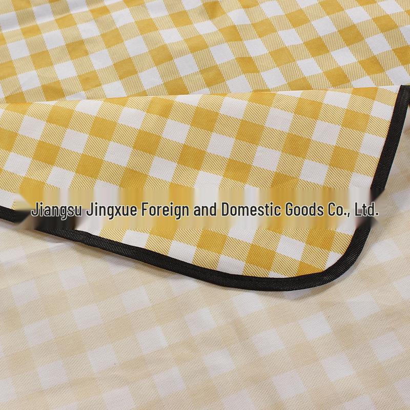 Oxford Cloth Outdoor Folding Picnic Mat - Machine Washable, Odorless, Recycled, Internet Celebrity-Approved