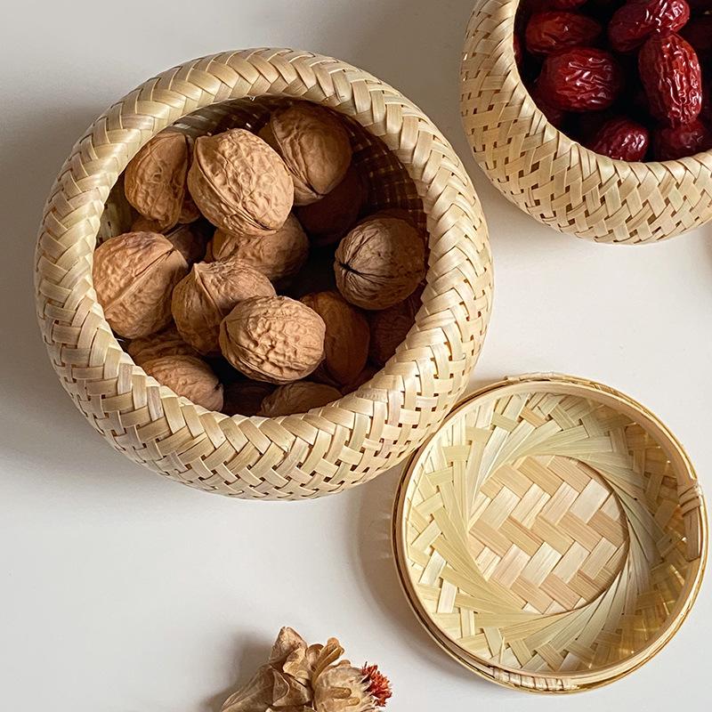 Double-layer Bamboo Woven Storage Box w/Dustproof Lid Handmade Woven Basket Tea Snacks Candy Bowl Storage Tank Tabletop Decor