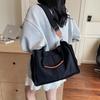 Large Capacity Simple Canvas Bag Women's New Casual Commuter Portable Shoulder Bag Niche Messenger Bag