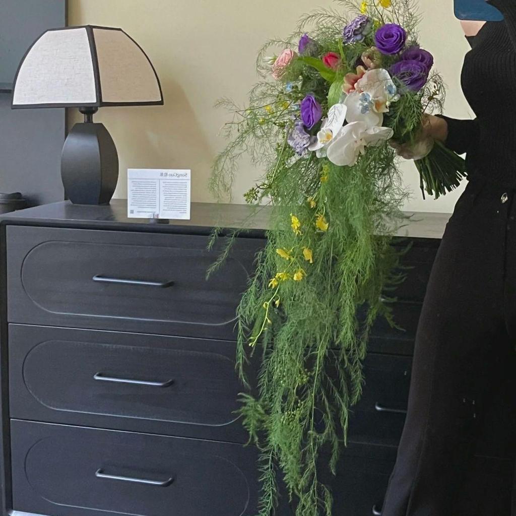 Korean Mori Style Small Fresh Bridal Bouquet for Wedding and Photography