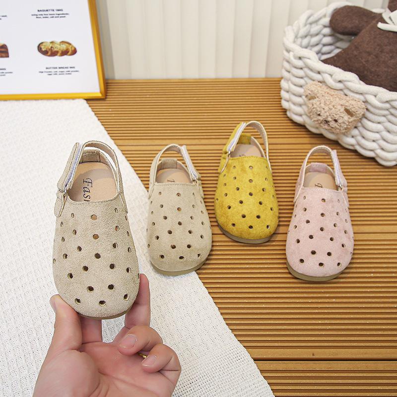 Children's Closed-Toe Retro Sandals - Soft Bottom, Korean Style Summer Shoes for Baby Girls