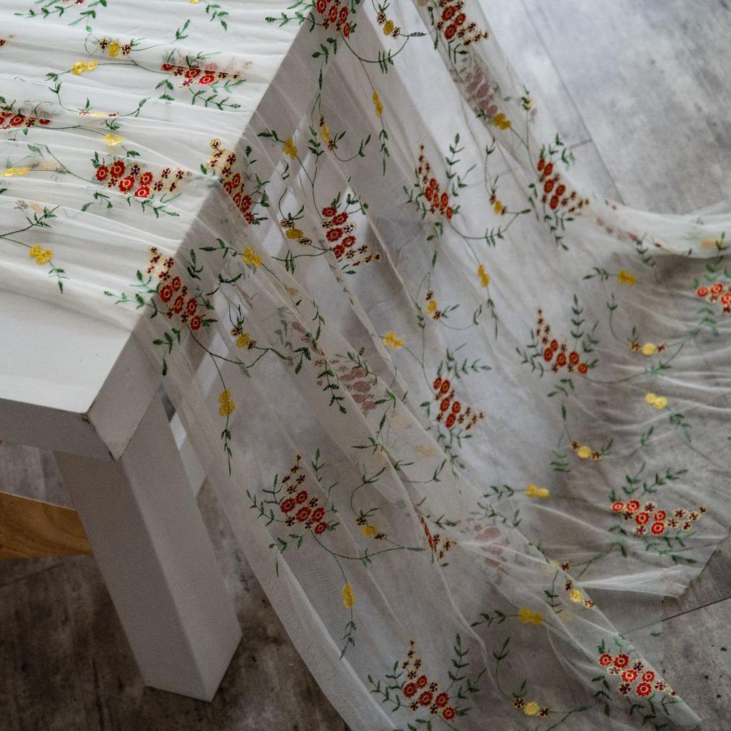 Vier-Jahreszeiten-Tischdecke, rotes kleines Blumengarn, Dessert-Tischdekoration, einfache, schöne Hintergrundgarn-Nagelkunst-Foto-Tischdecke