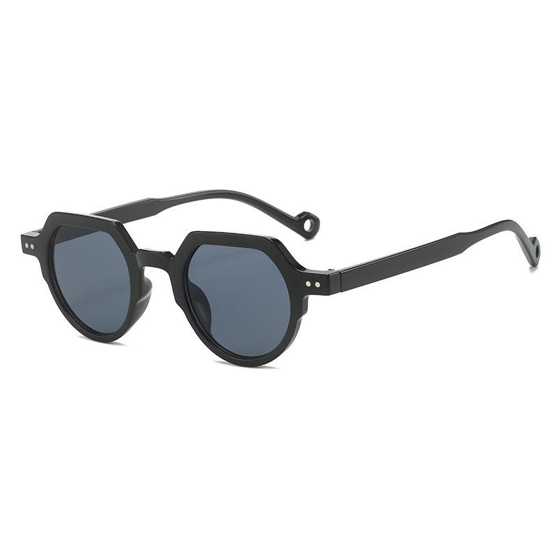Retro Sunglasses Women, Trendy Catwalk Street Shooting Small Frame Sunglasses Personalized Sunscreen Glasses