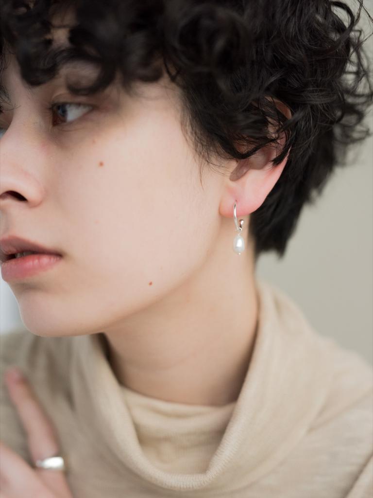 Novice Tokyo Baroque Freshwater Pearl Hoop Pierce (Earrings) Baroque Pearl Hoop Pierce [Silver 925] / Silver
