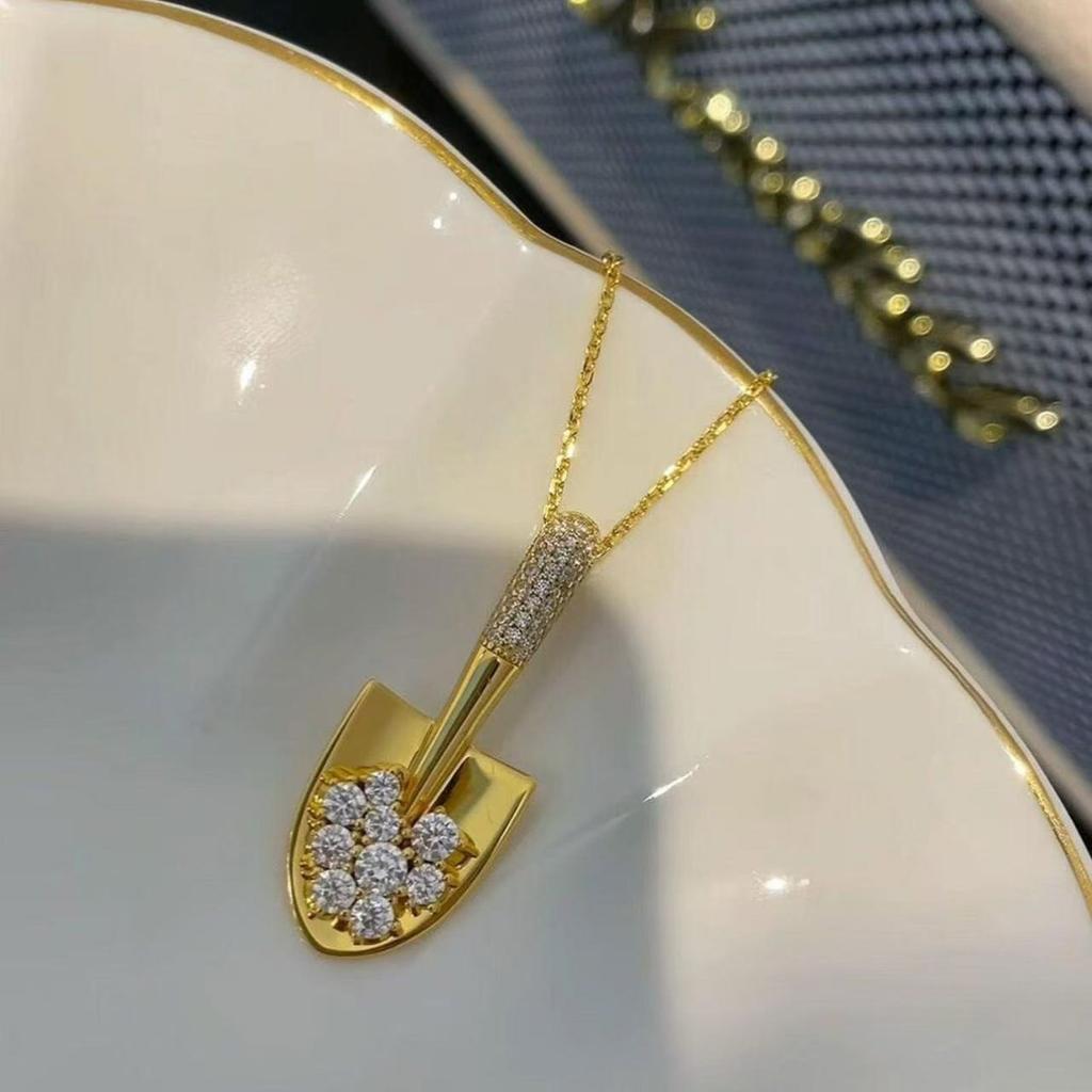 Elegante Collar de Pala de Amor con Acento de Diamantes Estilos Dulces Aleación Resistente Decoración para Mujeres Modernas