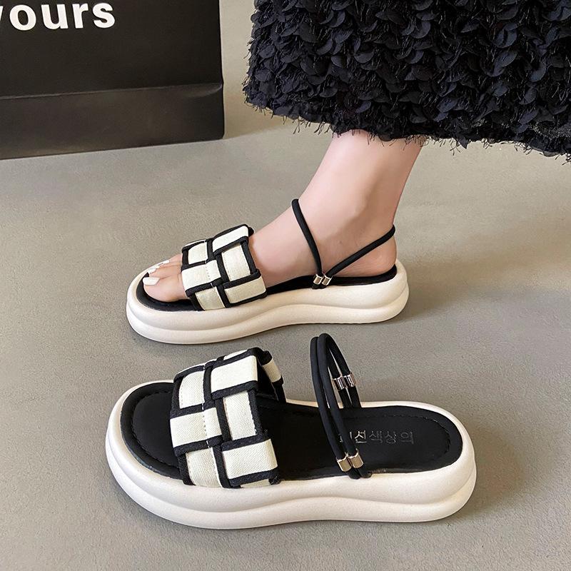 French Heightened Platform Slippers Women's Summer Fashion 2025 Xiaoxiangfeng New High-end Non-slip Beach Shoes