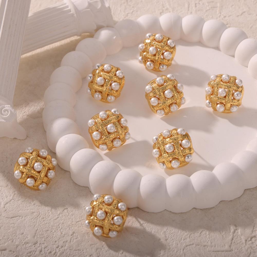 Medieval Style Retro Fashion Temperament Earrings Woven Hollow High-Gloss Bead Earrings Copper Gold-Plated Exquisite High-End Earrings