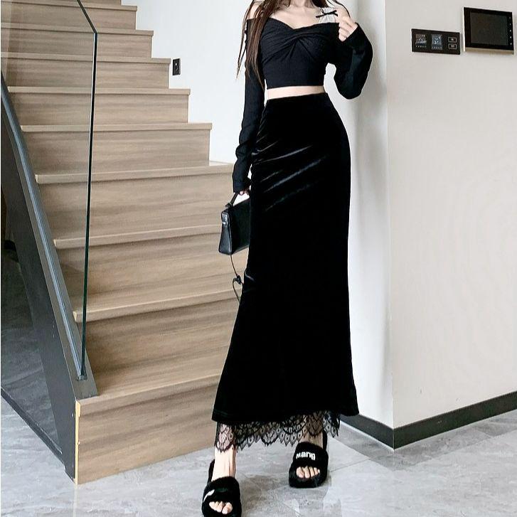 Women's Black Velvet High-Waist Fishtail Skirt - Thickened, Autumn/Winter, Medium Length with Slit Hip Wrap Design