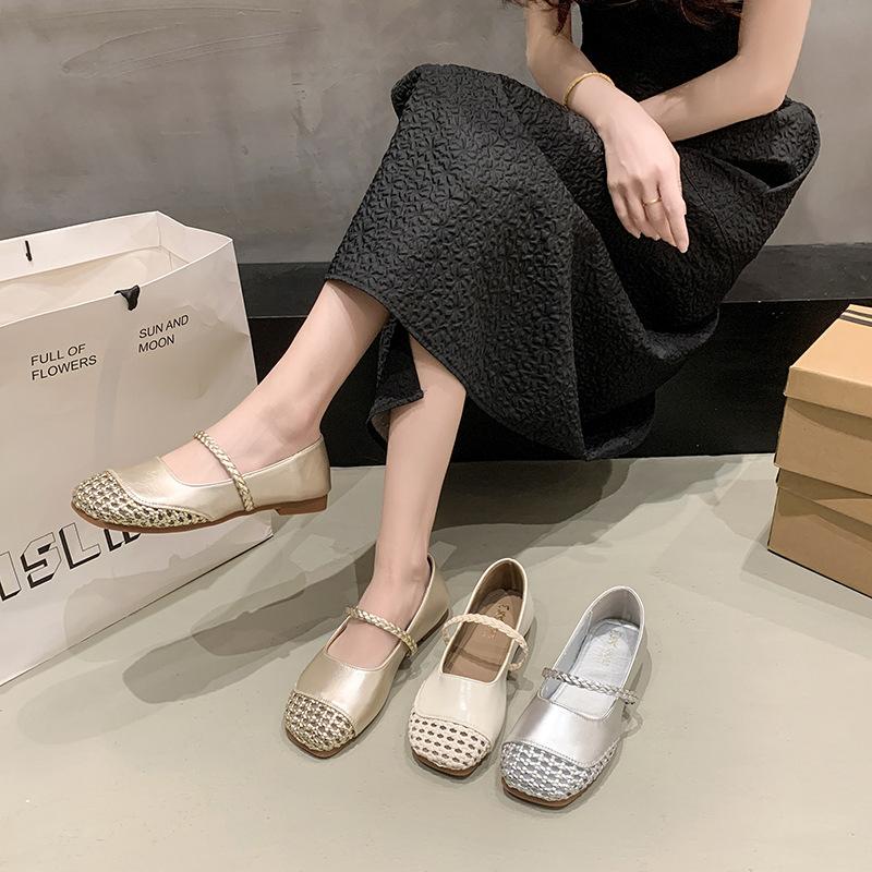 Retro square head single shoes comfortable 100 2025 French hollow woven thick heel light mouth single shoes Mary Jane shoes sandals