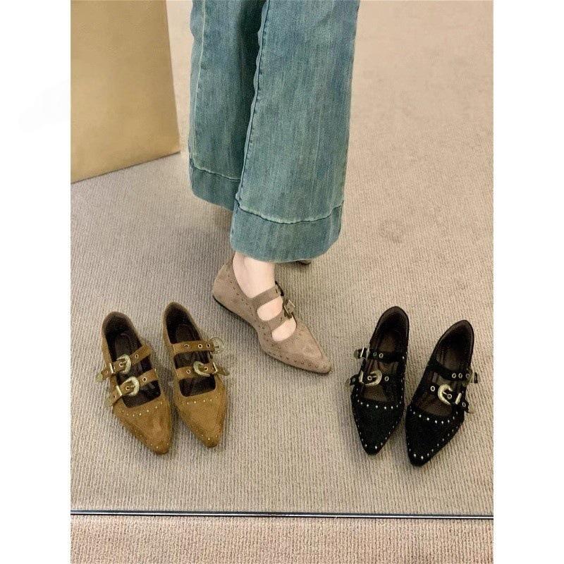 Retro Inner Height Increase Mary Jane Shoes Women's 2025 New Huge Good-looking Niche Rivet Pointed Ballet Shoes