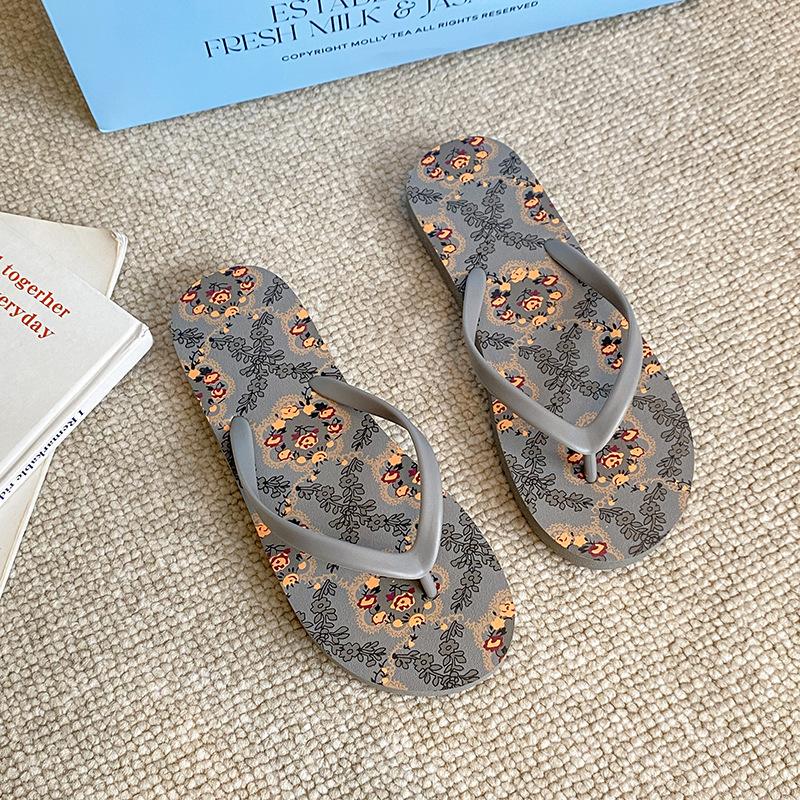 Summer Flip Flops Sandals Seaside Vacation And Leisure Slippers Non Slip Splint Girls Wear Outside The Beach