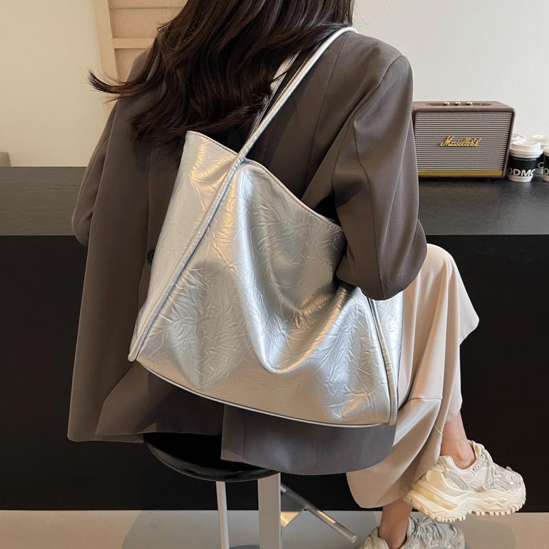 Large-capacity Bag Women's Autumn New Textured Literary Shoulder Bag Popular Class Commuter Tote Bag