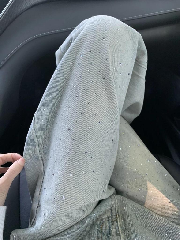 Damen Hellblaue Schlankmachende Weitbeinjeans mit Hot-Drill-Design - Herbst 2025 Kollektion