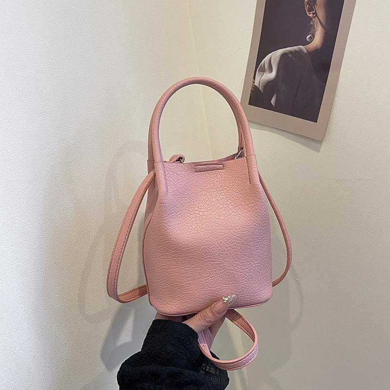 Bucket Bag 2025 New Women's Summer Simple and Versatile Texture Fashion Portable Shoulder Messenger Bag Bag