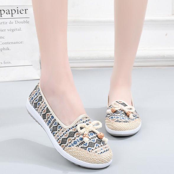 Spring-Autumn Women's Breathable Lightweight Low-Cut Non-Slip Flat Shoes for Middle-Aged & Elderly