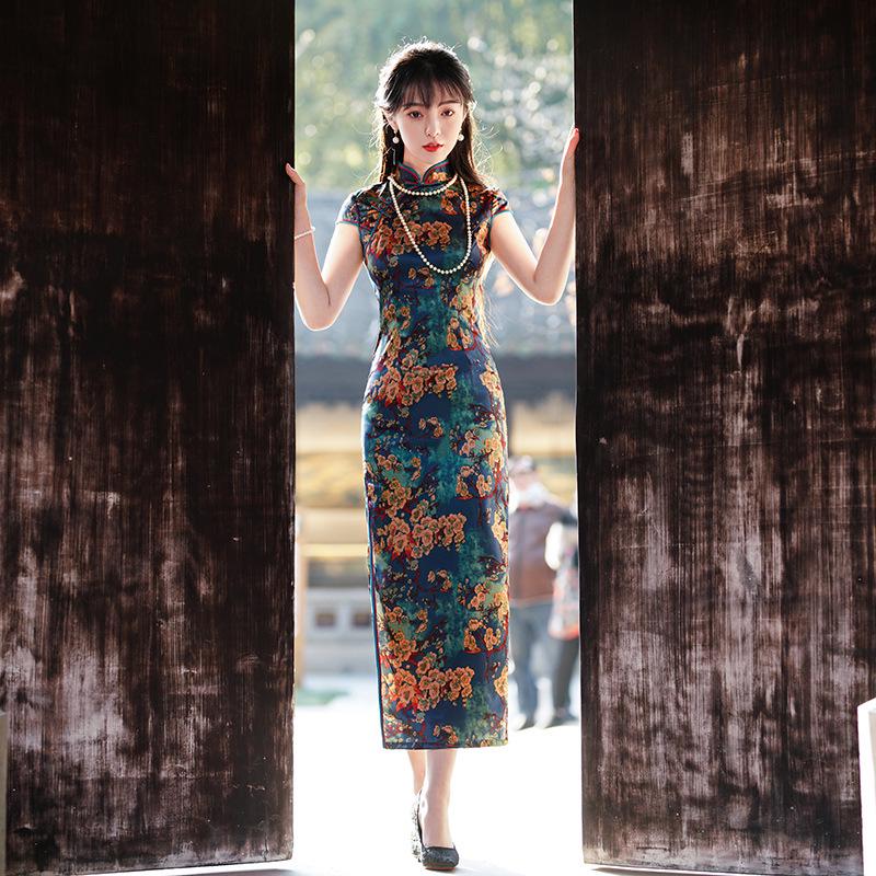 Elegantes Schlankheits-Retro-Cheongsam: Sommerkleid im chinesischen Stil für junge Frauen