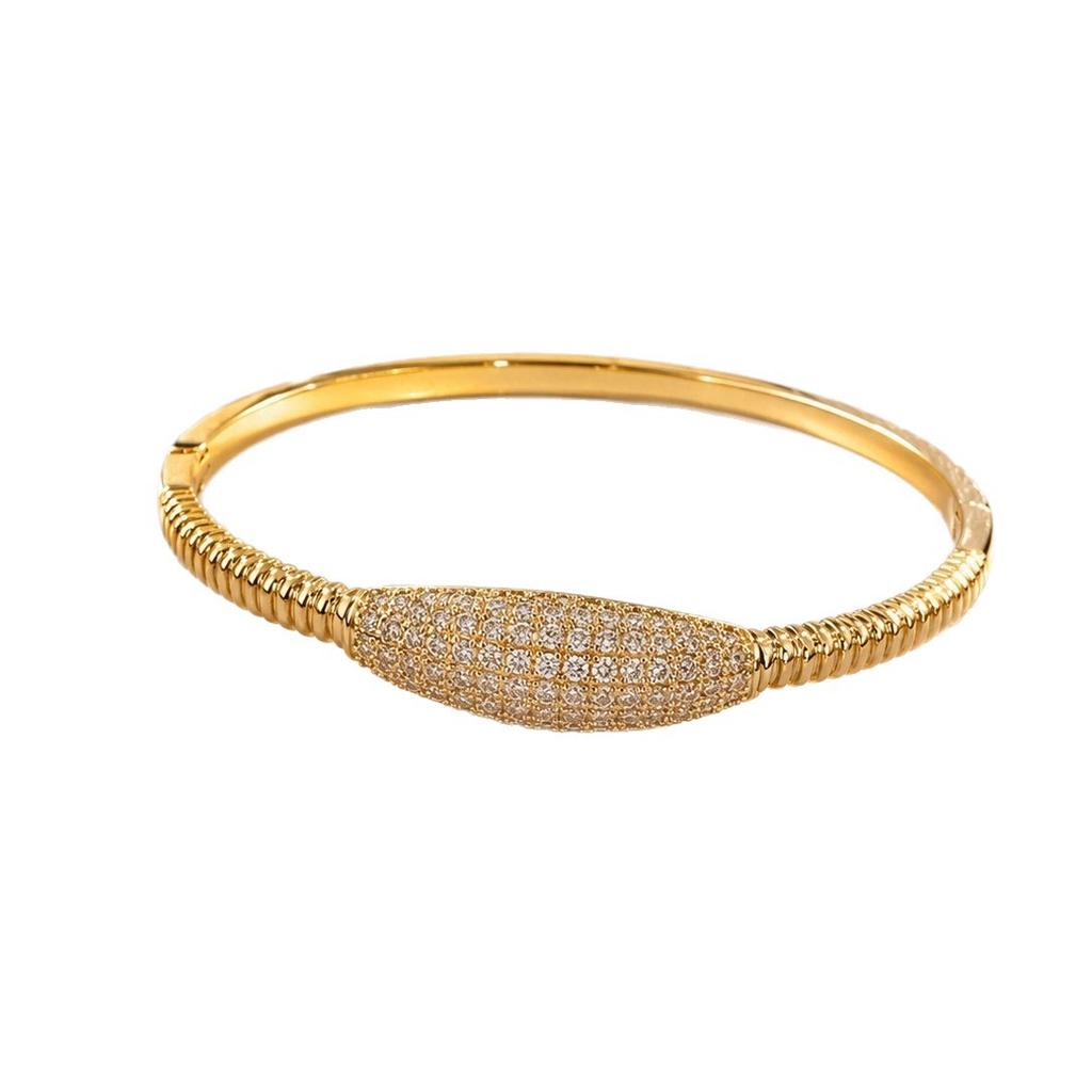 Inlaid with Zirconium Round Buckle Bracelet, Light Luxury and High-end Bracelet, Exquisite and Versatile Commuting Jewelry