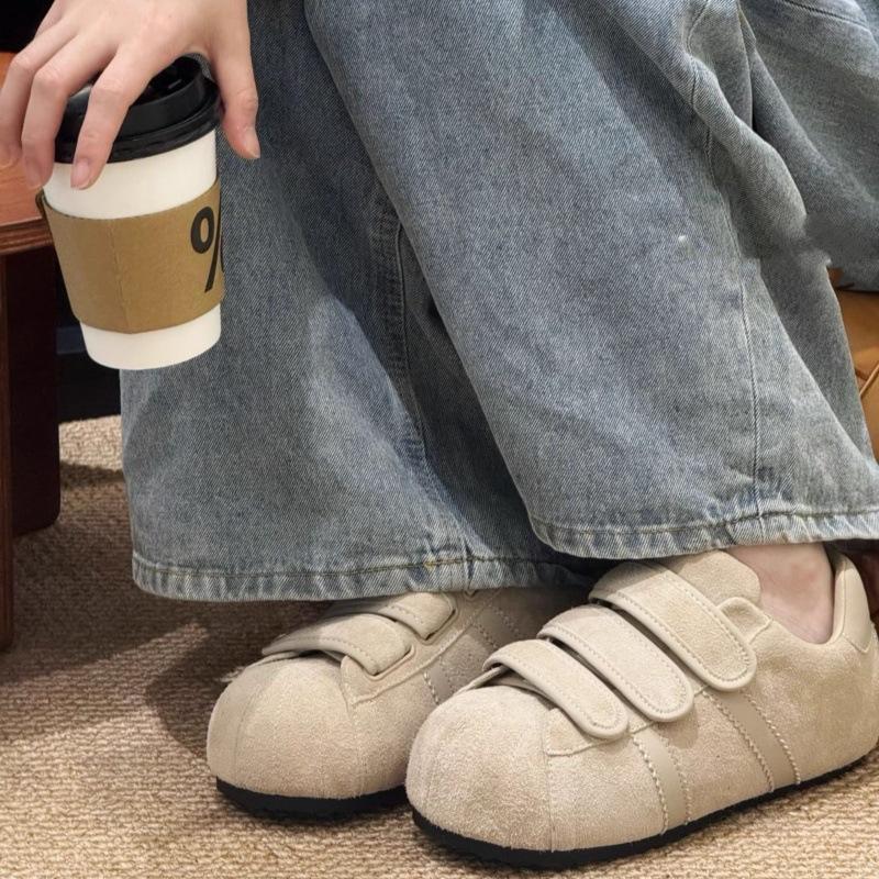 Ugly cute Velcro bread shoes 2025 early autumn new retro platform niche design versatile casual sports shoes