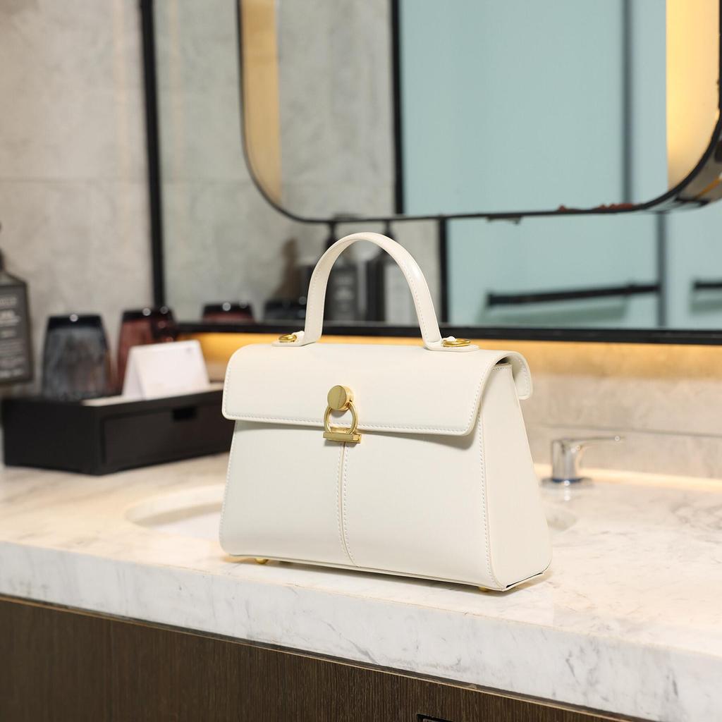 2025 Spring/Summer Women's Retro High-End Fashion Tote: Niche Design Handbag, Shoulder & Crossbody Bag.
