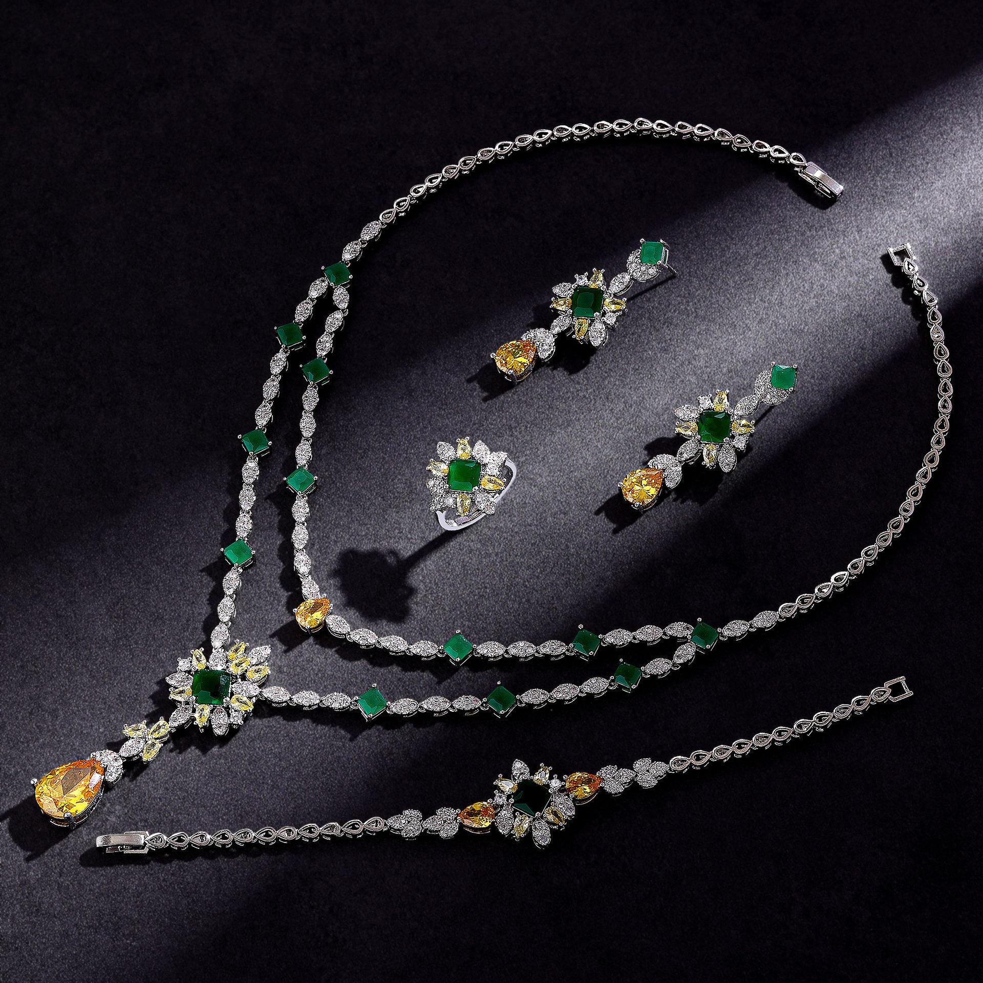 

Комплект одежды в саудовском стиле, цепочка, модный дизайн, тяжелая промышленность, ожерелье, серьги, великолепный двухслойный комплект ювелирных изделий из цветного циркония