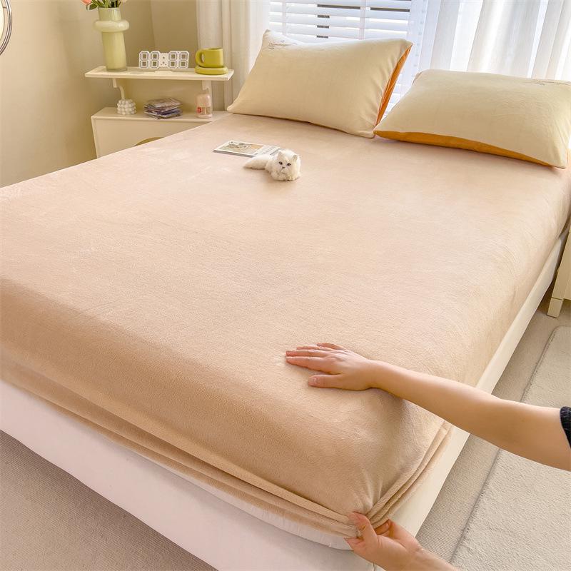 Autumn Winter Flannel Fitted Sheet: Non-slip Coral Fleece Bedspread & Mattress Cover