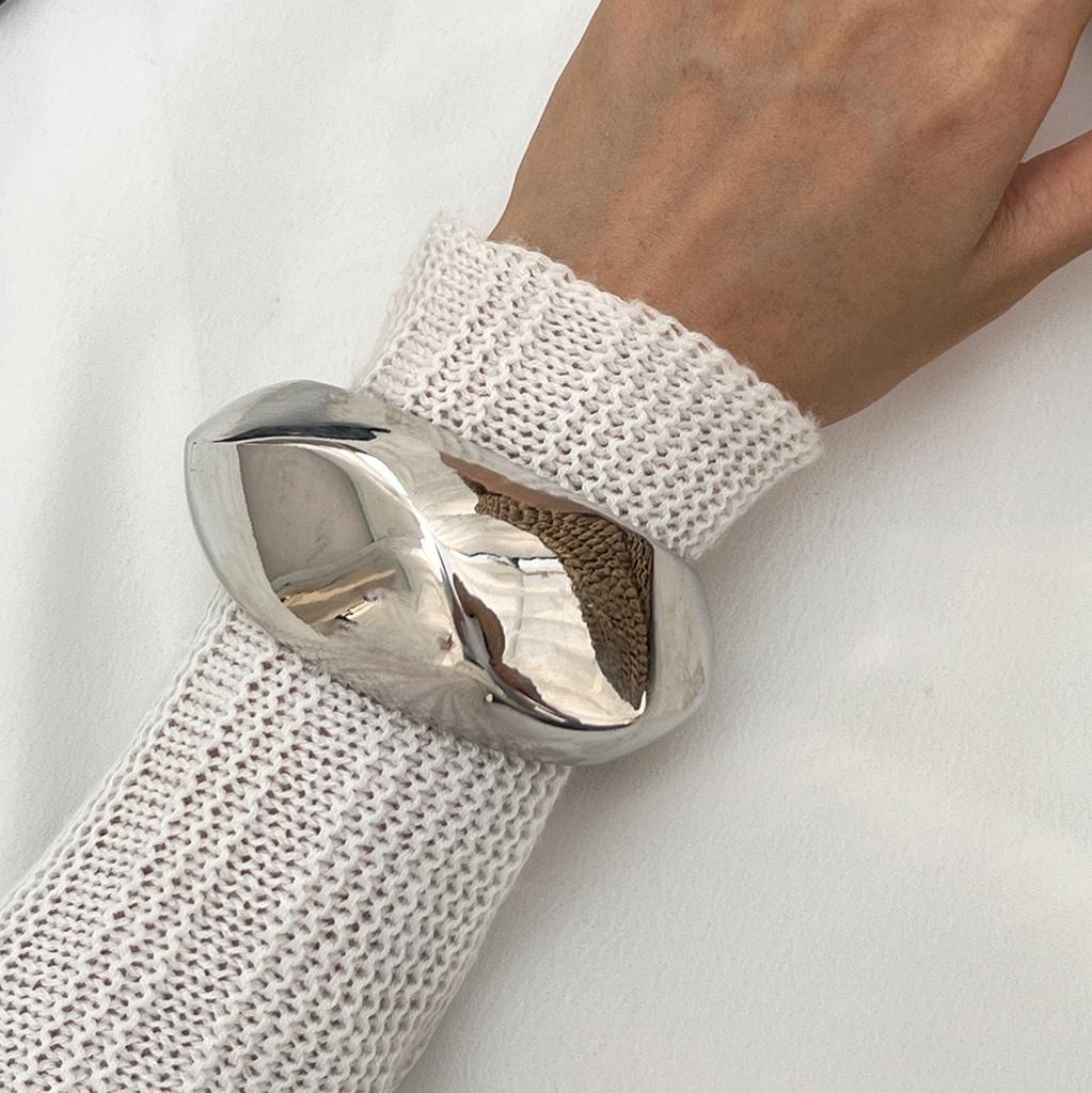 Exaggerated Metal Glossy Wide Bracelet Bracelet Fashion Knock Pattern Faceted Spring Buckle Bracelet