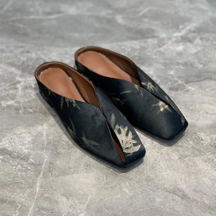 

Baotou half slippers women s outer wear 2025 summer new Chinese style bamboo jacquard flat bottom Muller casual sandals 40