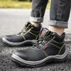 Fashion Men Hiking Shoes Mountain Desert Climbing Shoes High Quality Sneakers Platform Outdoor High Top Shoes Comfortable Trekking Boots