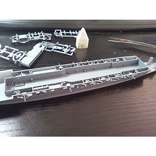 Flyhawk Models 1/700 Royal Navy Aircraft Carrier HMS Hermes Plastic Model FLYFH1122