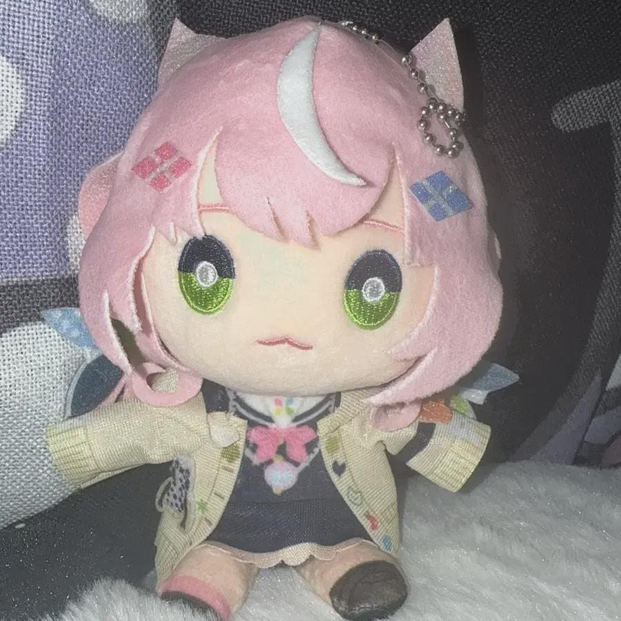 

Товары в виде куклы сестры Ян Нари из Niji Sanji