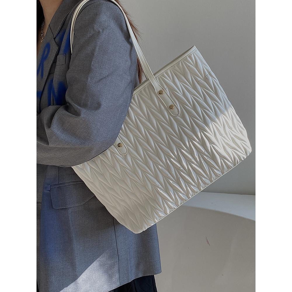 Ielgy Female Bag Large Capacity Commuter Tote Bag Portable