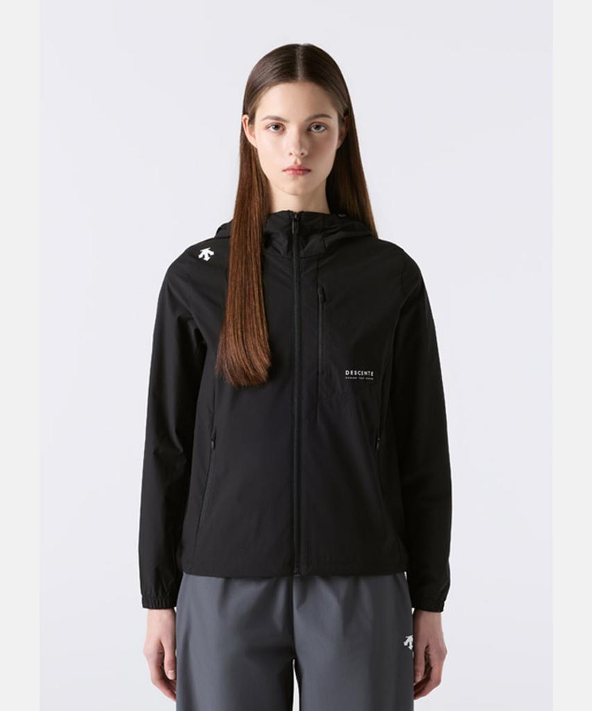 Descente Hooded Windbreaker Jacket Black Sr323Uwb71 (B Type)