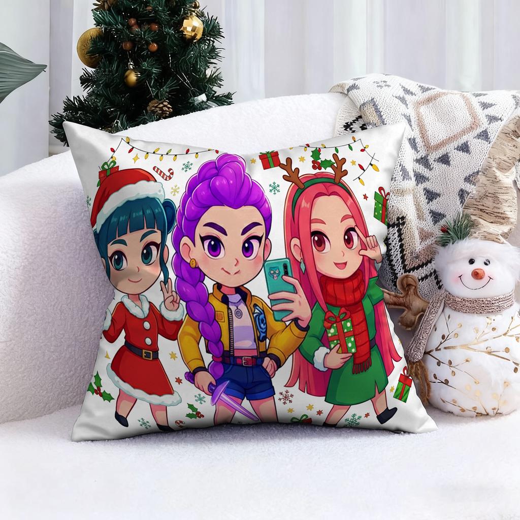 KPop Demon Hunters Christmas is cute and fun!Three girls and cute cats in the same frame pillowcase fashion home decoration