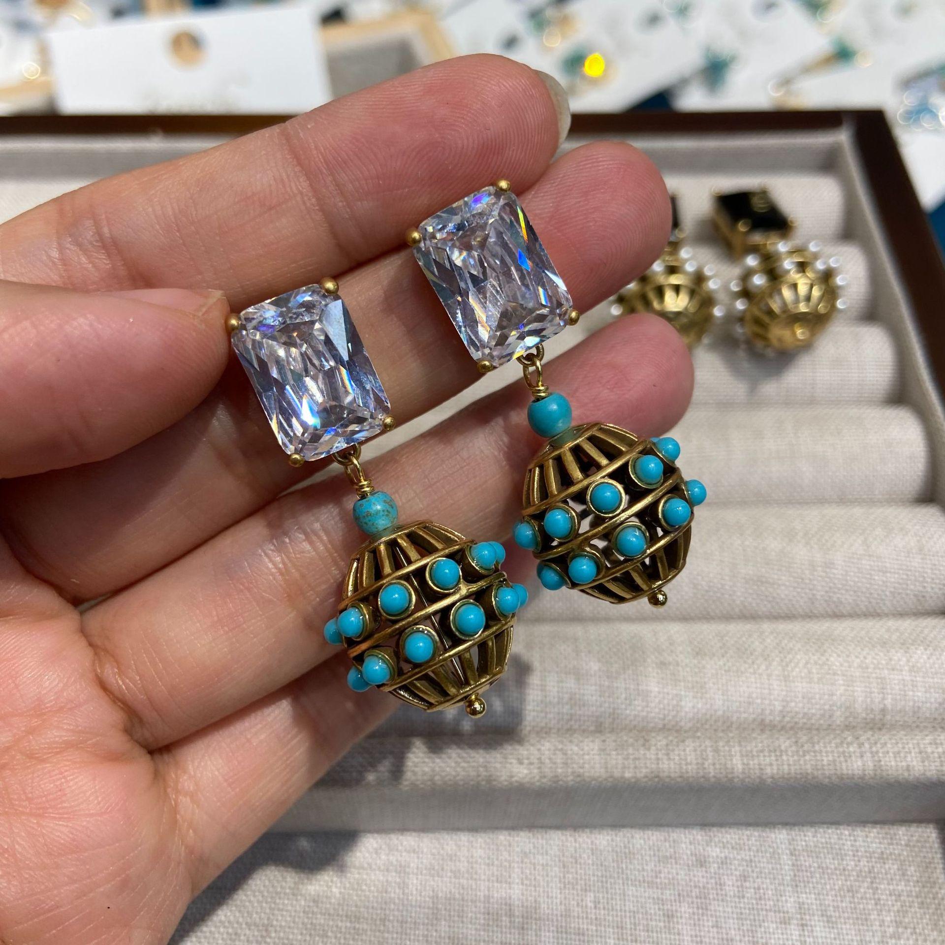 

Medieval Vi Ntage White Diamond Blue Turquoise Pure Brass Earrings Women S Retro Temperament Premium Versatile Earrings
