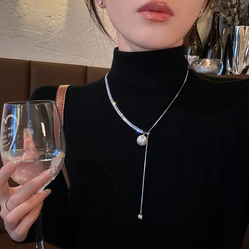 Pullable long necklace light luxury niche new design sense premium collarbone chain neck chain trendy sweater chain women