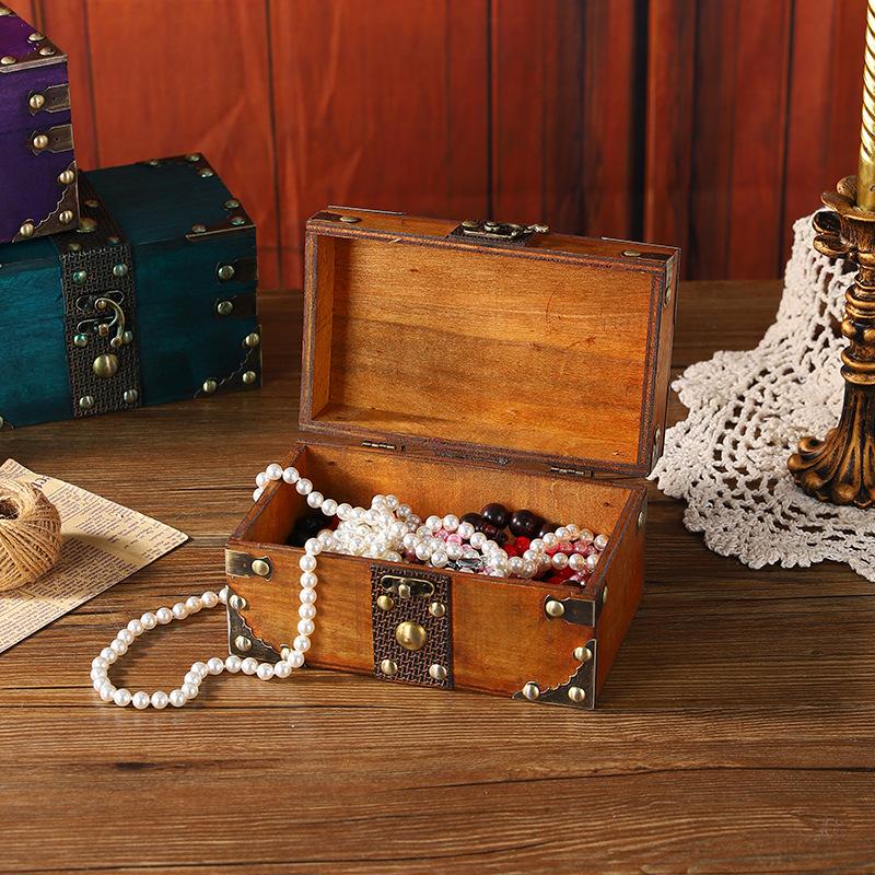 Treasure Chest Jewelry Box Solid Wood Vintage Design Handmade for Women Trinket Box Photo Props Storage Box Decorative Trunk
