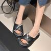 Cool Slippers Women's Summer Wear Fashion 2025 New Rhinestone High-end Platform Sandals Toe Flat Beach Shoes