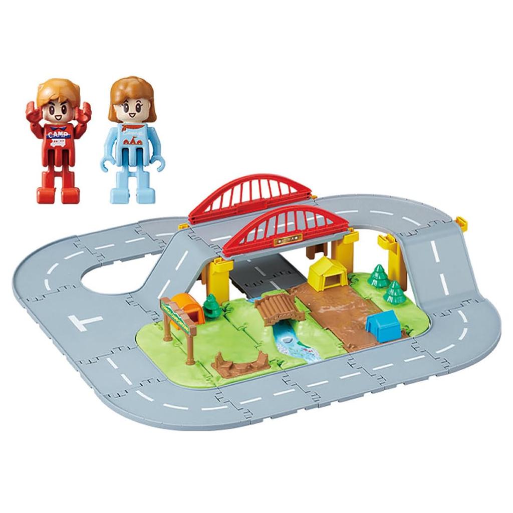 Takara Tomy Let's Play at the Campsite! Tomica Town 3D Layout Set