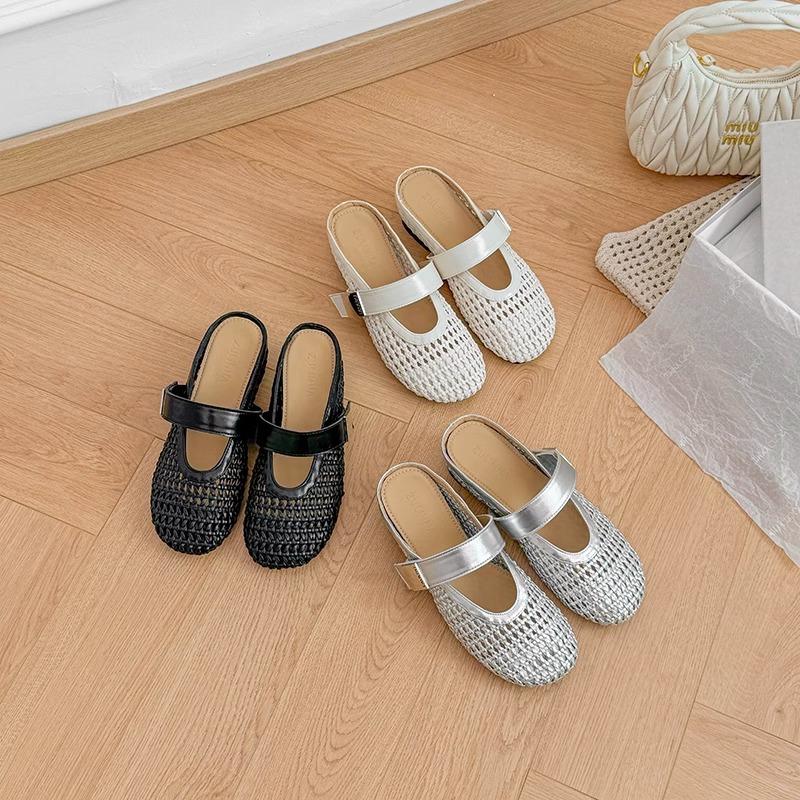 Französische hohle gewebte Tasche Kopf coole Hausschuhe Damen 2025 neu Oberbekleidung lässige Nische römischer Stil halbe Schleppsandalen Sommer