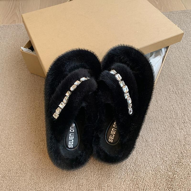 

Fairy Feng Shui Diamond Mao Mao Tow Girl 2025 Autumn and Winter New Fashion Outer Wear Thick Bottom One-Word Cotton Slippers 35