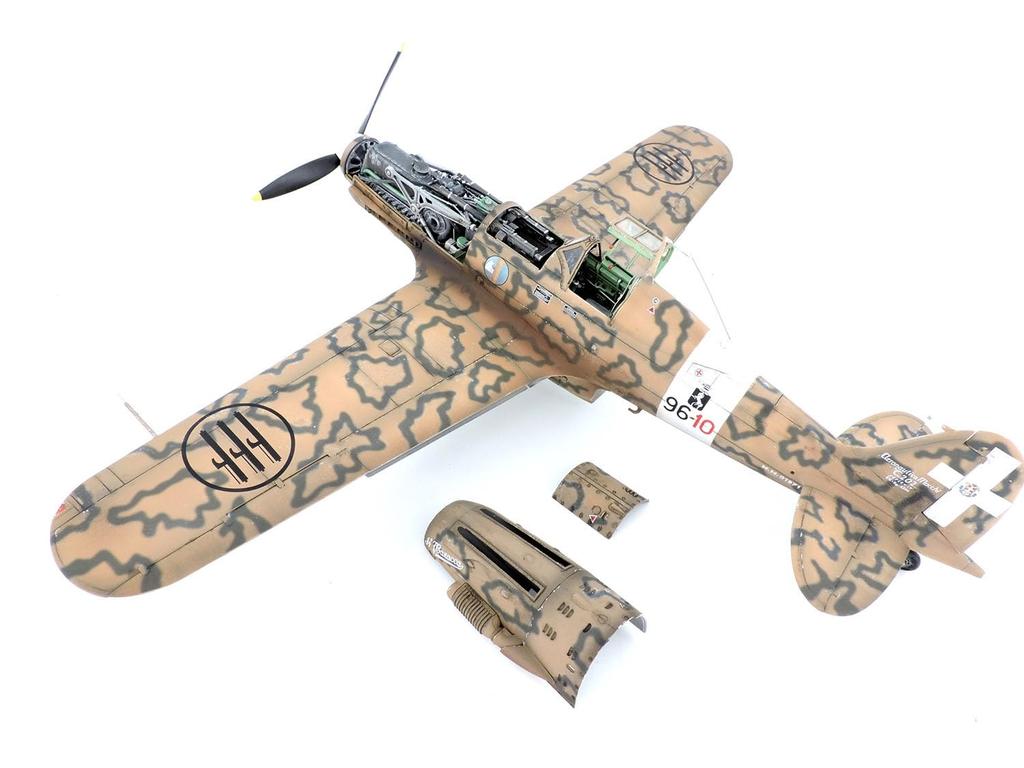 Italeri 1/32 Scale WWII Italian Macchi MC.202 Folgore Plastic Model Kit (IT2518JP) with Japanese Instruction Manual
