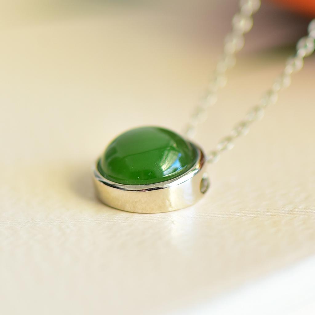 Hotan Jade Jasper S925 Silver Inlaid Egg Face Pendant Necklace Women's Fashion Simple Style with Certificate