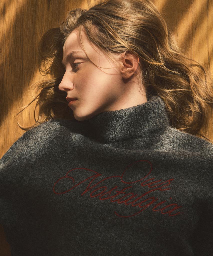 Aueonoseuteljia Our Lettering Turtleneck Wool Knit_Charcoal