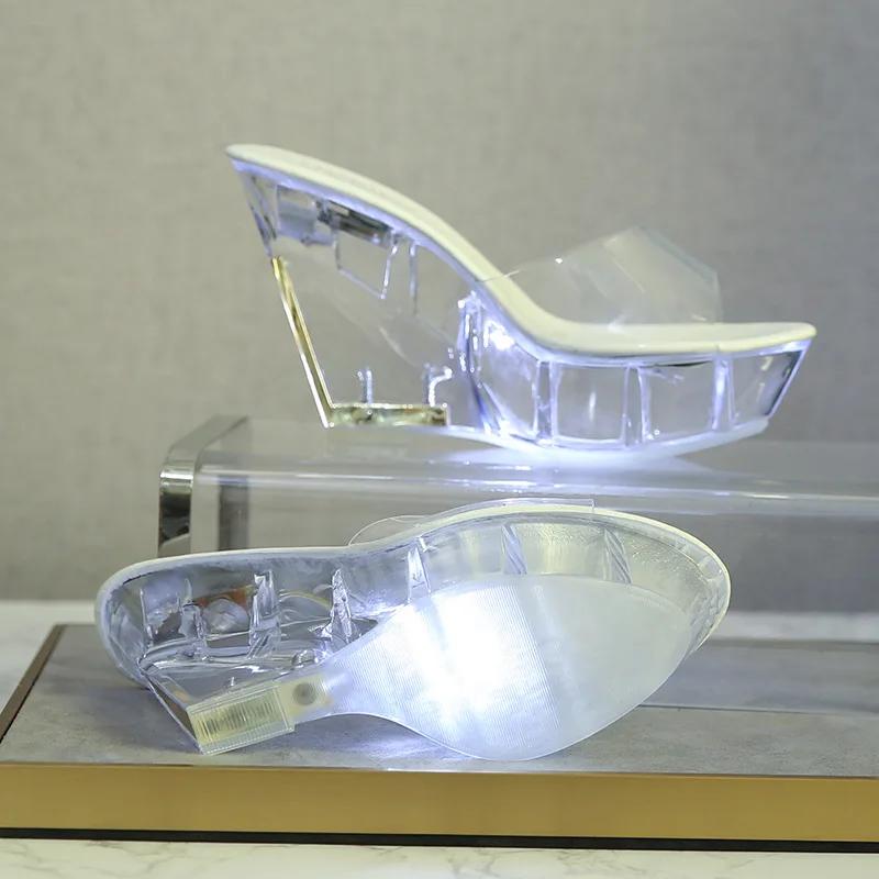 

Модные женские туфли на танкетке 10 см с высоким каблуком для ночного клуба, светящиеся сандалии, прозрачная подошва, подиум, танцевальная обувь на пилоне, женские тапочки со светодиодной подсветкой 43